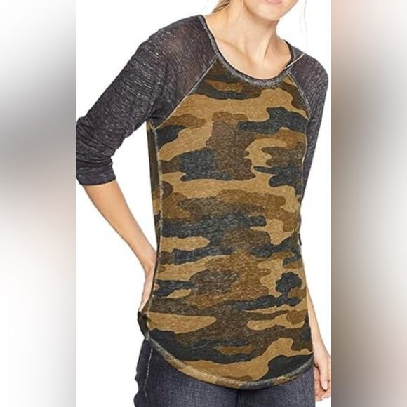 Lucky Brand Army Green Camo Long-sleeve Tee- Size XS - Picture 1 of 8